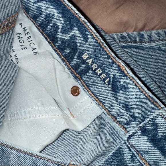 NWT American Eagle Stretch Barrel Jeans! - Picture 9 of 11